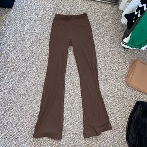 Iululemon brown groove pants